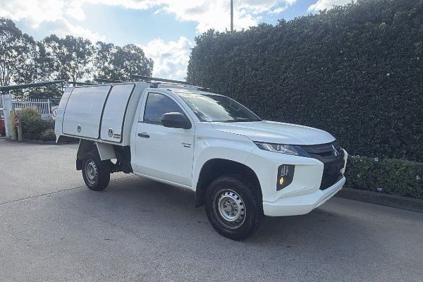 2020 Mitsubishi Triton GLX MR Rear Wheel Drive image