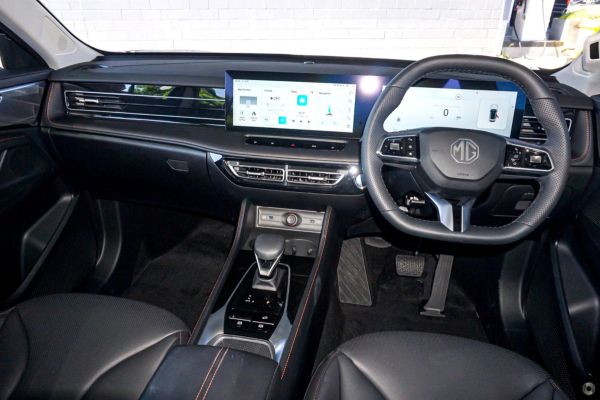 2024 MG HS Excite Auto MY25 image