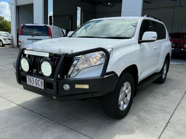 2016 Toyota Landcruiser Prado GDJ150R GXL White 6 Speed Manual Wagon image