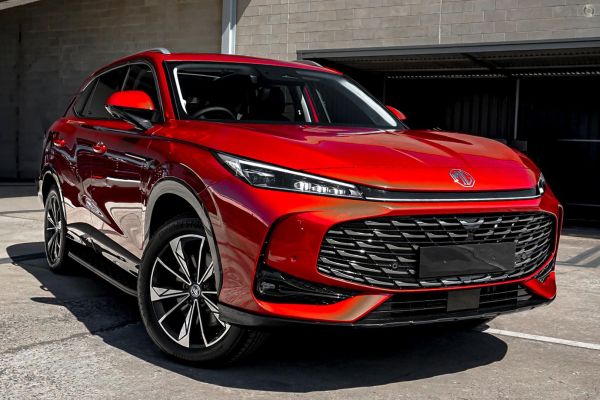 2025 MG HS Super Hybrid Essence Auto MY25 image