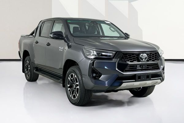 2025 Toyota HILUX SR5 48V (4x4) GUN126R RC 4X4 image