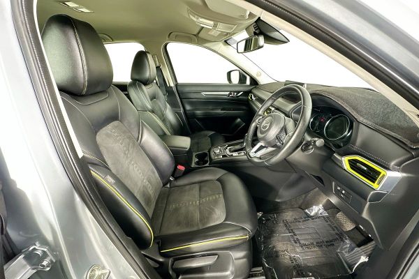 2022 Mazda CX-5 KF Series Touring Active image