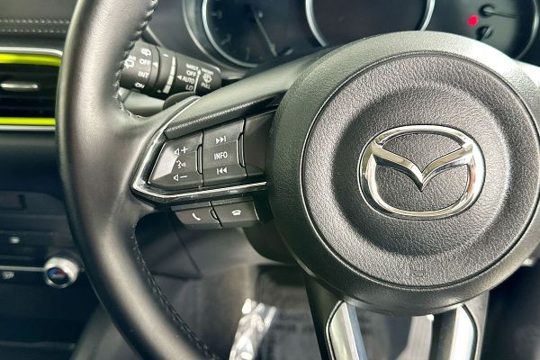 2022 Mazda CX-5 KF Series Touring Active image