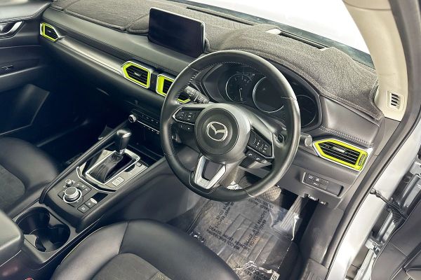2022 Mazda CX-5 KF Series Touring Active image