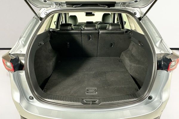 2022 Mazda CX-5 KF Series Touring Active image