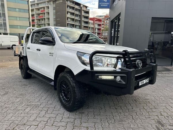2018 TOYOTA HILUX DUAL C/CHAS GUN126R MY17 SR (4x4) image