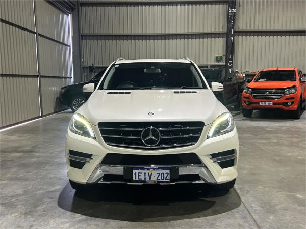 2012 Mercedes-Benz M-Class Wagon W166 ML500 image