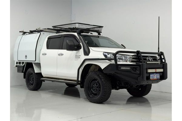 2015 Toyota Hilux SR (4x4) GUN126R 4X4 image