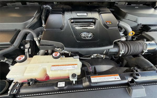 2022 Toyota Landcruiser FJA300R VX image