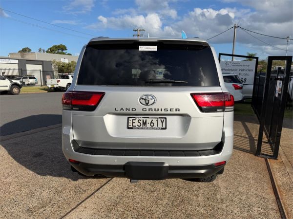 2022 Toyota Landcruiser FJA300R VX image