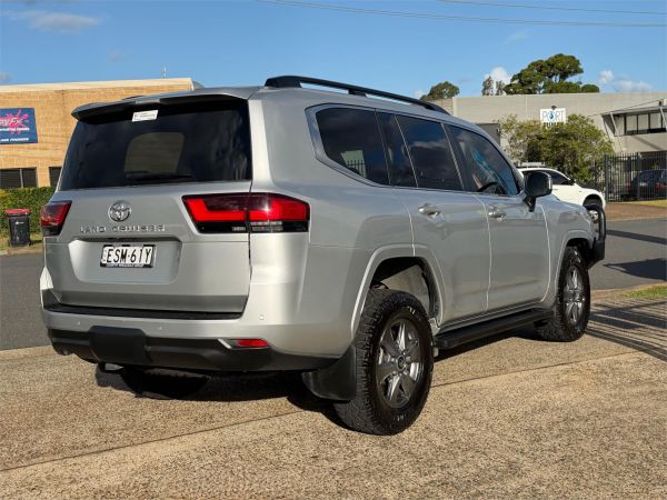 2022 Toyota Landcruiser FJA300R VX image