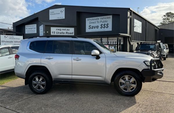 2022 Toyota Landcruiser FJA300R VX image