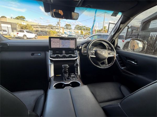 2022 Toyota Landcruiser FJA300R VX image