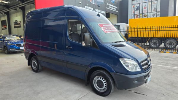 2009 MERCEDES-BENZ SPRINTER 2D VAN 906 MY09 311CDI SWB image