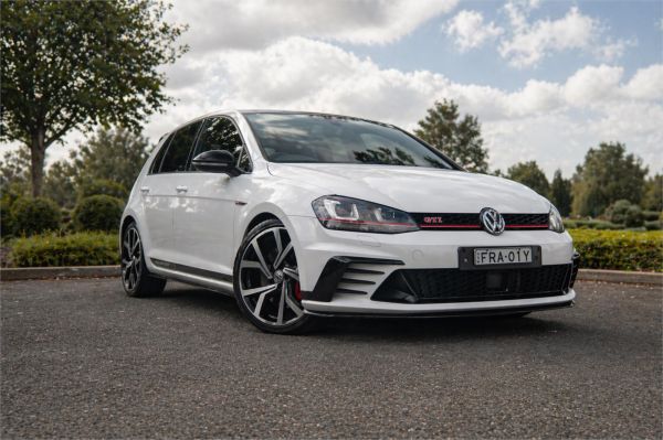 2016 Volkswagen Golf Hatchback VII MY16 GTI 40 Years image
