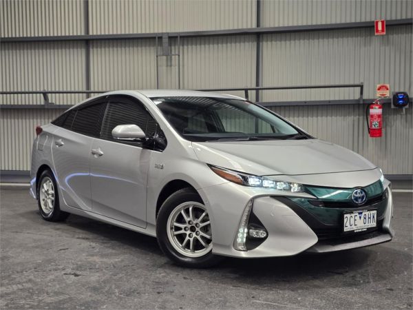 2017 Toyota Prius Liftback ZVW50R PHEV A Type image