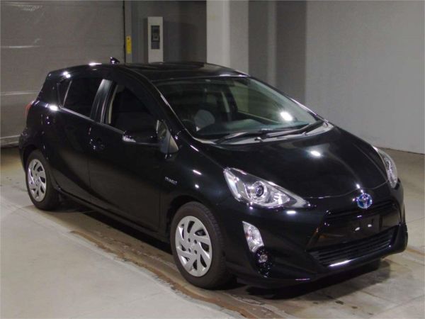 2015 Toyota Aqua Hatchback NHP10 S image