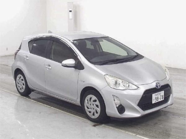 2015 Toyota Aqua Hatchback NHP10 S image