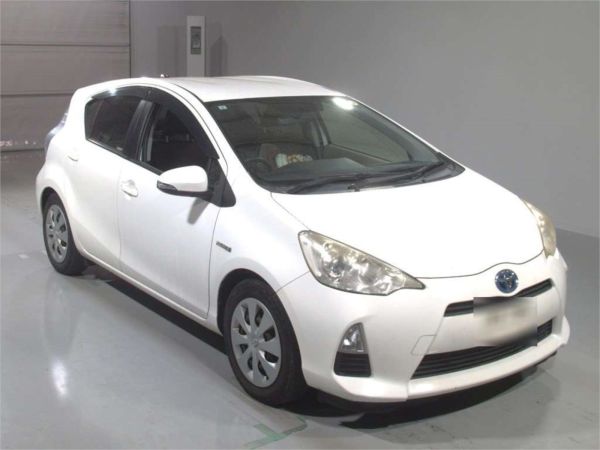 2013 Toyota Aqua Hatchback NHP10 G image