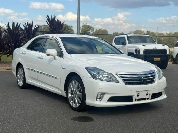 2010 Toyota Crown Sedan GWS204 L PACKAGE image