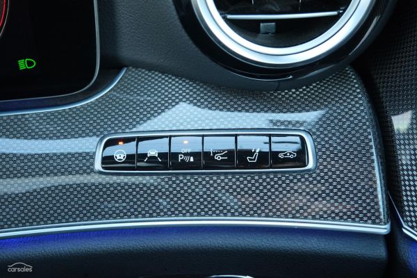 2017 Mercedes-Benz E-Class E43 AMG Auto 4MATIC image