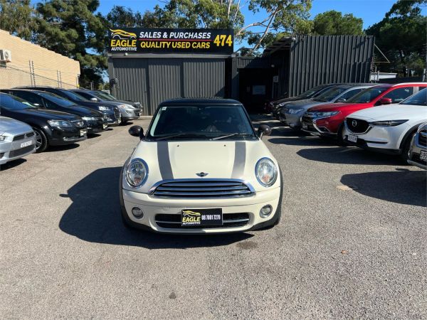 2010 MINI COOPER 2D HATCHBACK R56 D image
