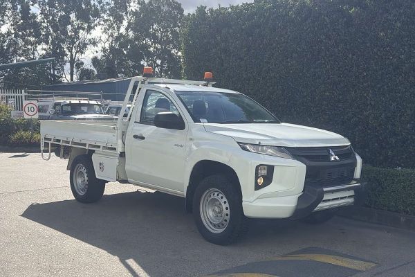 2020 Mitsubishi Triton MR GLX image