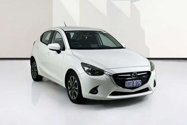2015 Mazda 2  Genki image