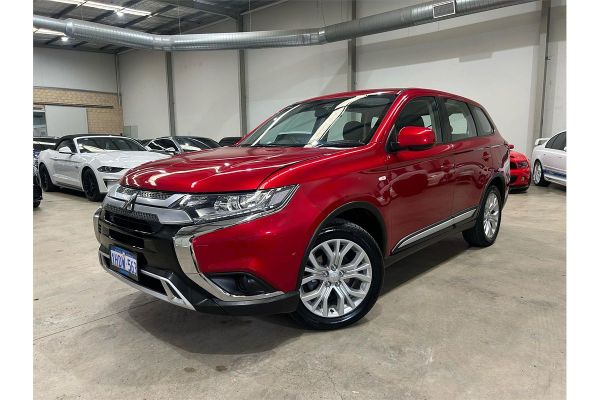 2020 Mitsubishi Outlander ZL ES image
