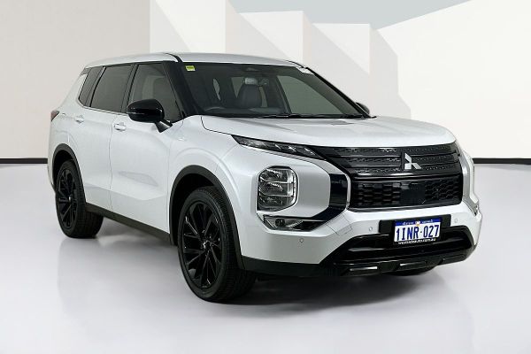 2025 Mitsubishi Outlander ZM Black Edition image