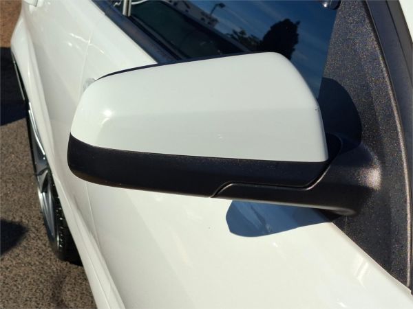 2014 Holden Commodore Sedan VF MY15 SV6 image