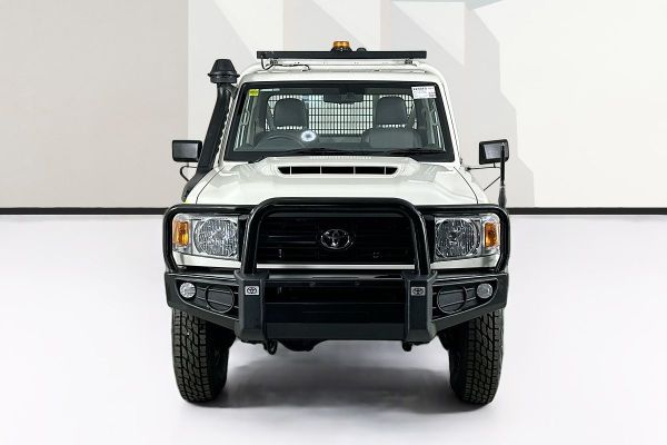 2023 Toyota Landcruiser VDJL79R Workmate image