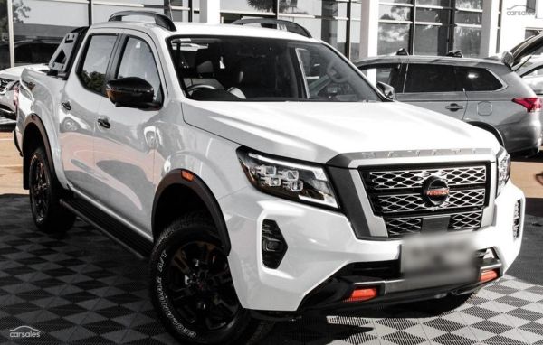 2025 Nissan Navara PRO-4X D23 Auto 4x4 MY25 Dual Cab image
