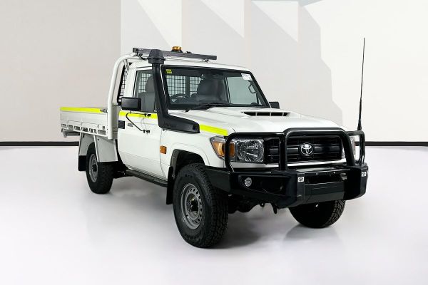 2023 Toyota Landcruiser VDJL79R Workmate image