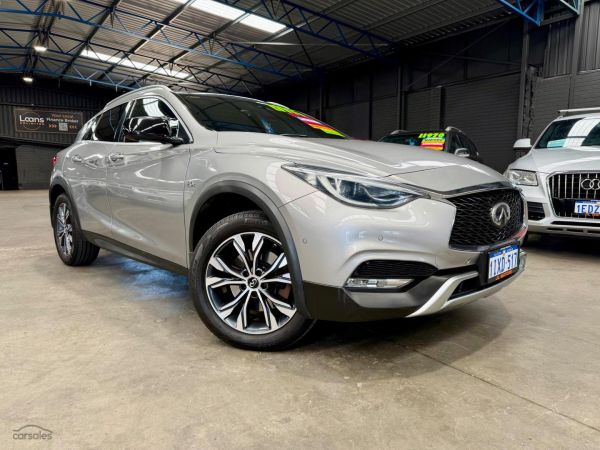2018 Infiniti QX30  GT Premium image