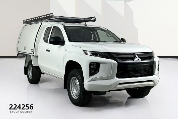 2019 Mitsubishi Triton MR GLX image