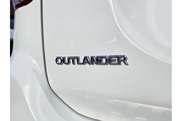 2018 Mitsubishi Outlander ES ZL image