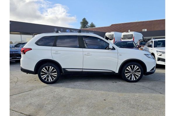 2018 Mitsubishi Outlander ES ZL image