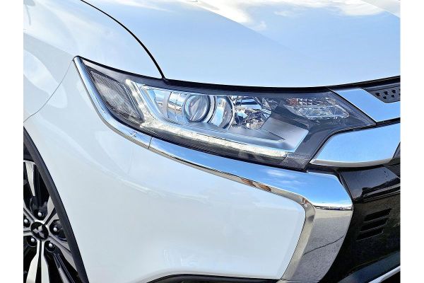 2018 Mitsubishi Outlander ES ZL image