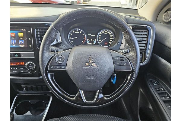 2018 Mitsubishi Outlander ES ZL image