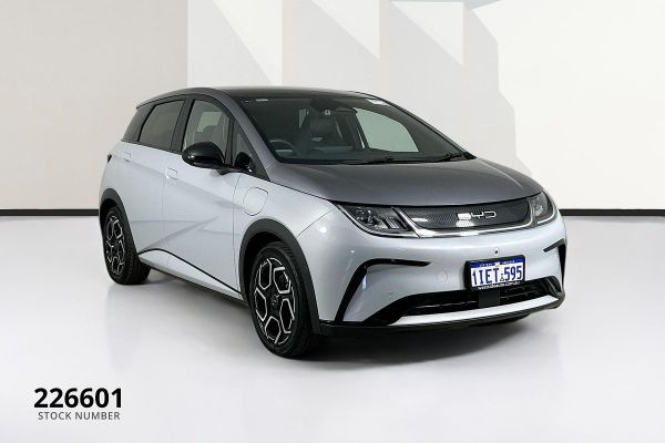 2024 BYD Dolphin EM2E Premium image