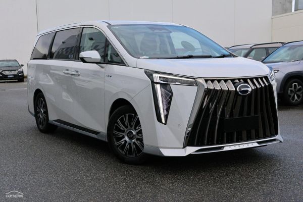 2025 GAC M8 PHEV Premium Auto image