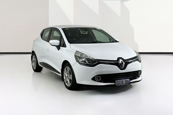 2016 Renault Clio  Expression image