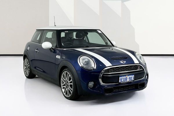 2015 MINI Cooper F56 S image