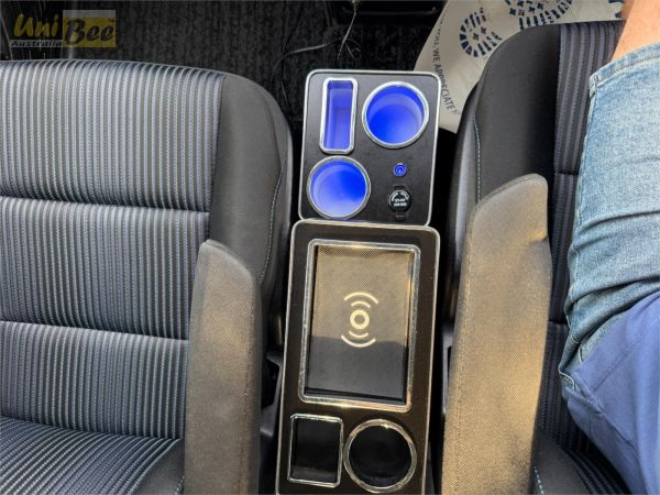 2014 Toyota Voxy Wagon ZRR80W 2.0l image