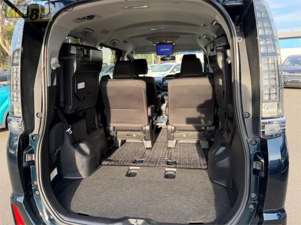 2014 Toyota Voxy Wagon ZRR80W 2.0l image
