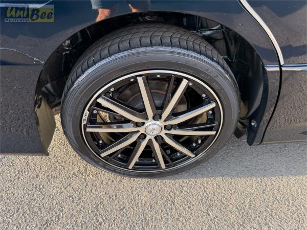 2014 Toyota Voxy Wagon ZRR80W 2.0l image