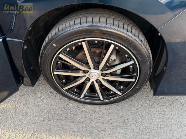 2014 Toyota Voxy Wagon ZRR80W 2.0l image