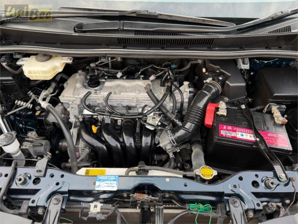 2014 Toyota Voxy Wagon ZRR80W 2.0l image