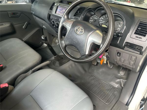 2015 TOYOTA HILUX C/CHAS KUN16R MY14 WORKMATE image